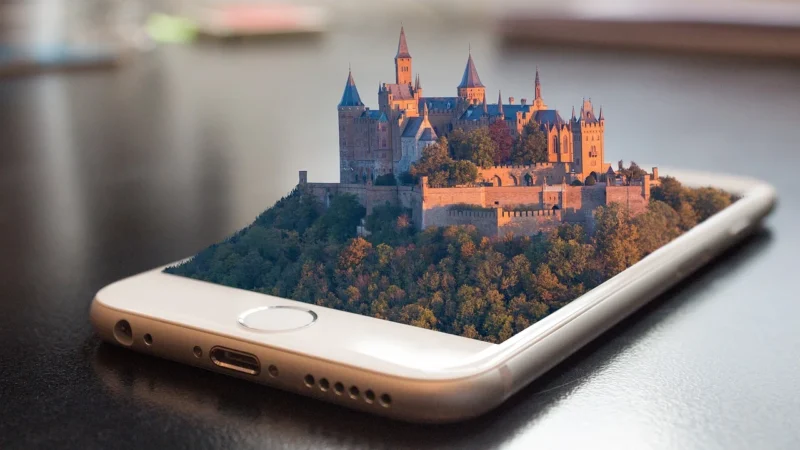 Telefon, powiadomienia, hałas: cyfrowy savoir‑vivre na wydarzeniach